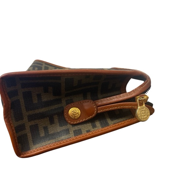 Fendi Clutch - Picture 3 of 9